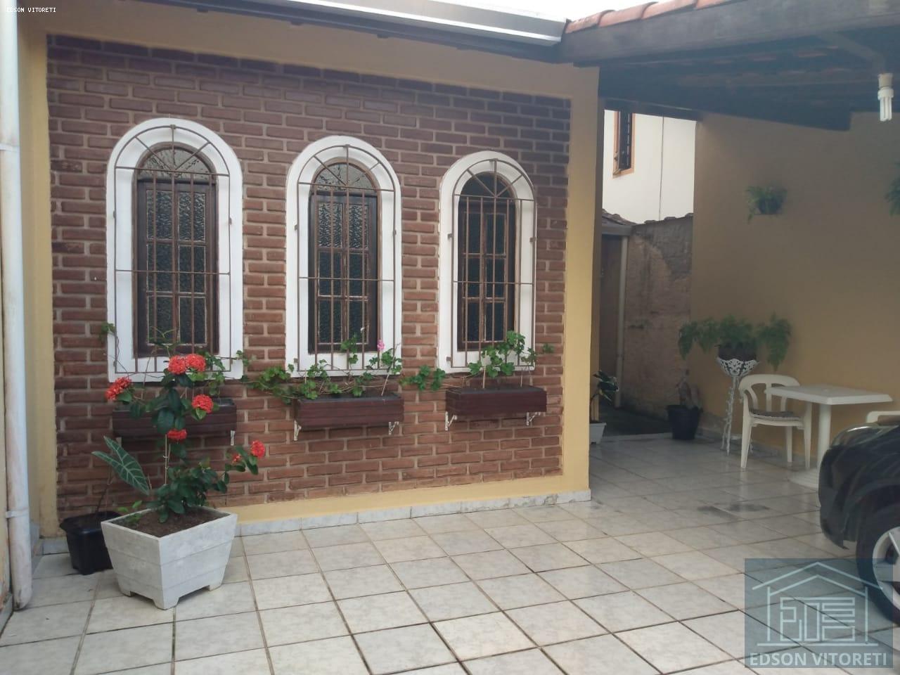 Casa, 2 quartos, 72 m² - Foto 1