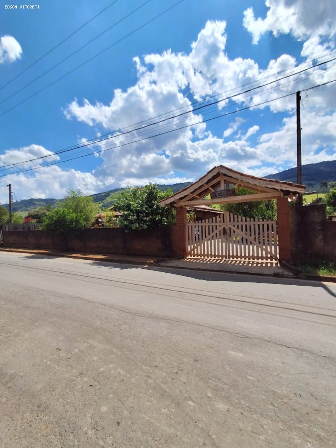 Chácara, 3 quartos, 763 m² - Foto 1